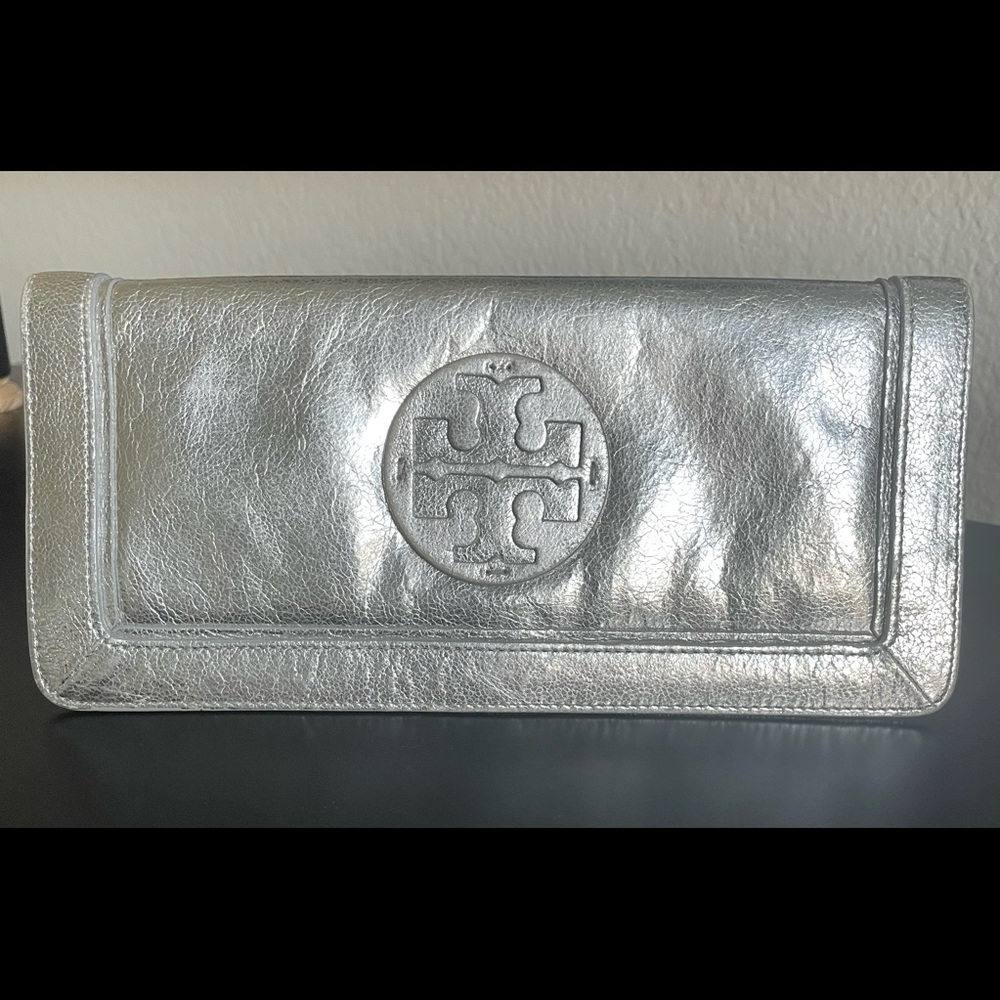 Tory Burch Silver Metallic Leather Clutch.